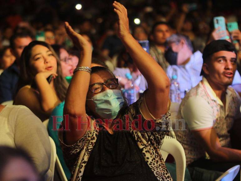 Baile, romance y el calor de los capitalinos: así se vivió el concierto de Galy Galiano y Charlie Zaa