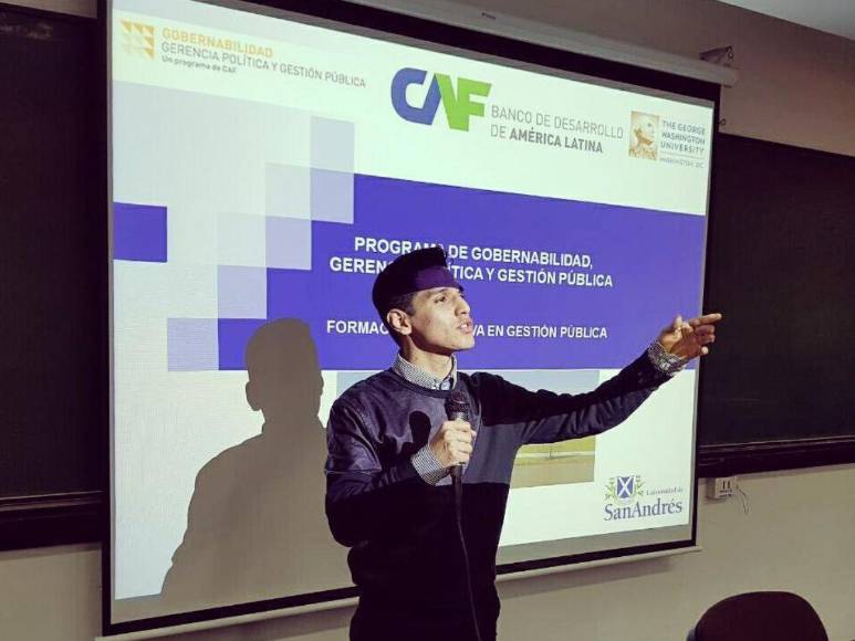 ¿Quién es Carlos Estrada, el funcionario detenido por conducir en estado de ebriedad?