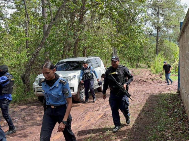Policías buscan a jóvenes que desaparecieron en mudanza en la Residencial Honduras