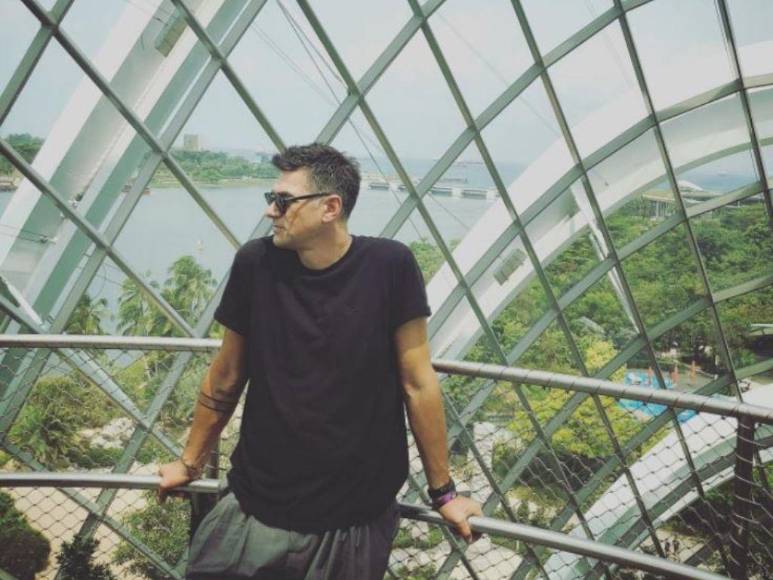 Conoce al atractivo padre de Dua Lipa que roba suspiros en redes sociales