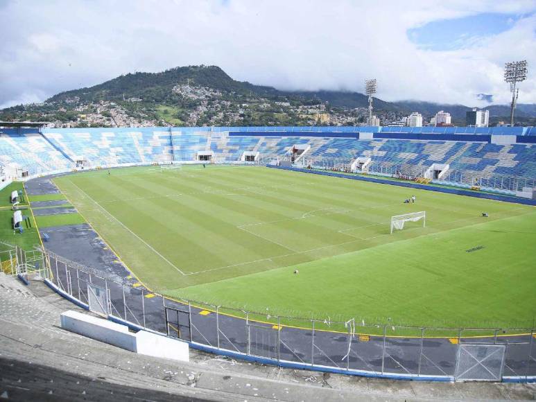 Inician los preparativos del Estadio Nacional para Honduras -México