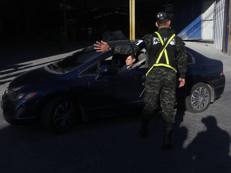 Imágenes de los intensos operativos militares durante el toque de queda en Honduras
