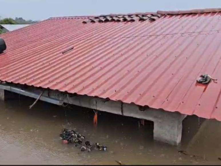 El Cubulero sufre severas inundaciones: 130 hogares afectados por lluvias