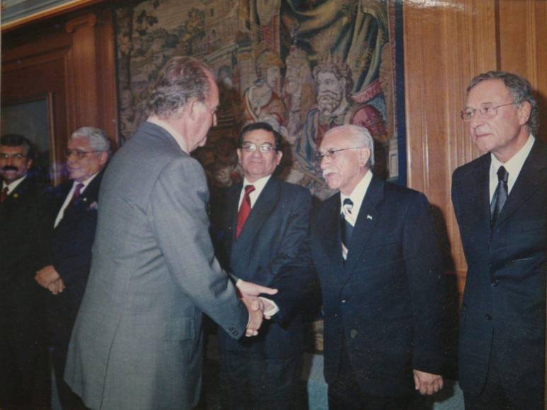 Un recorrido por el pasado de Ramón Custodio, el gran defensor de los derechos humanos