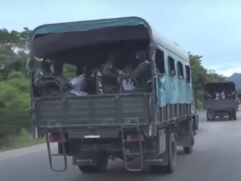 Imágenes del traslado de reos a diferentes centros penitenciarios