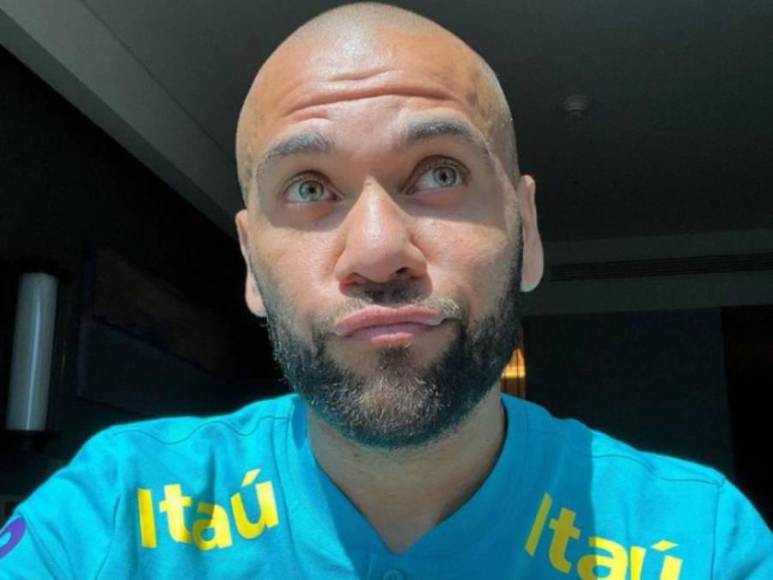“Aceptaré lo que venga, no me asusta nada”: Dani Alves se pronuncia desde la prisión mientras su abogado prepara “maniobra” en su caso