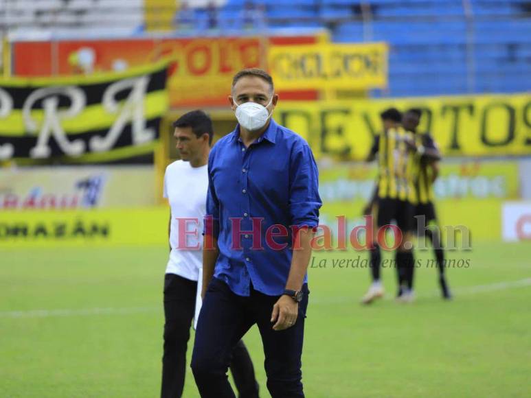 Emociones, trámite parejo y sufrimiento en la banca: Así se vivió el empate entre Real España y Motagua