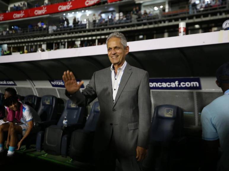 Así vivió el profesor Reinaldo Rueda la primera parte del Honduras vs Granada