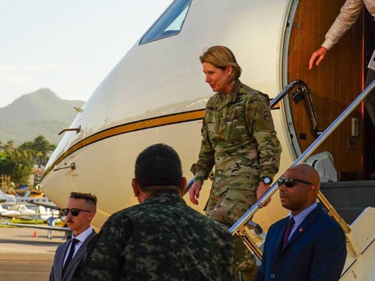 Jefa del Comando Sur de EEUU, Laura Richardson, visita Casa Presidencial