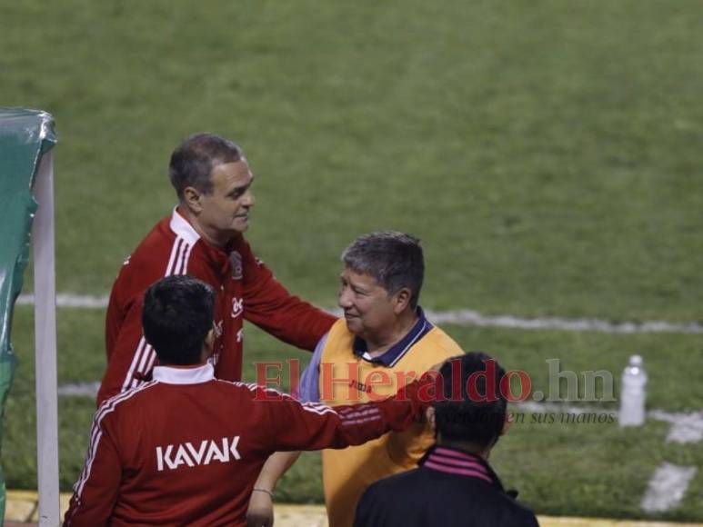 Tristeza catracha y celebración azteca: Las imágenes del triunfo de México ante Honduras