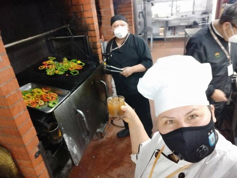 ¿Quién es Antonia Farias, la mujer que Messi abrazó en la final del Mundial de Qatar 2022?