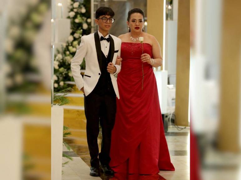 Sobriedad y elegancia en la Prom Night 2024 de Dowal School