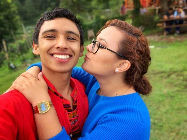 ¿Quién es María Elisa Casanova, la novia de Fausto Cálix, director de Aduanas?