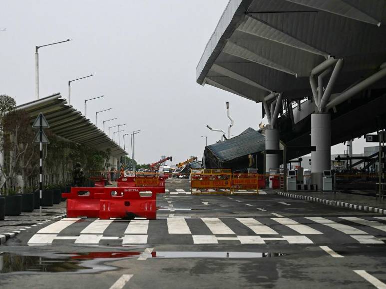 Un muerto y varios heridos tras derrumbarse techo en aeropuerto de India por lluvias