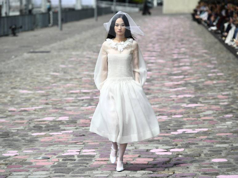 Chanel presentó su colección de invierno a la orilla del Sena