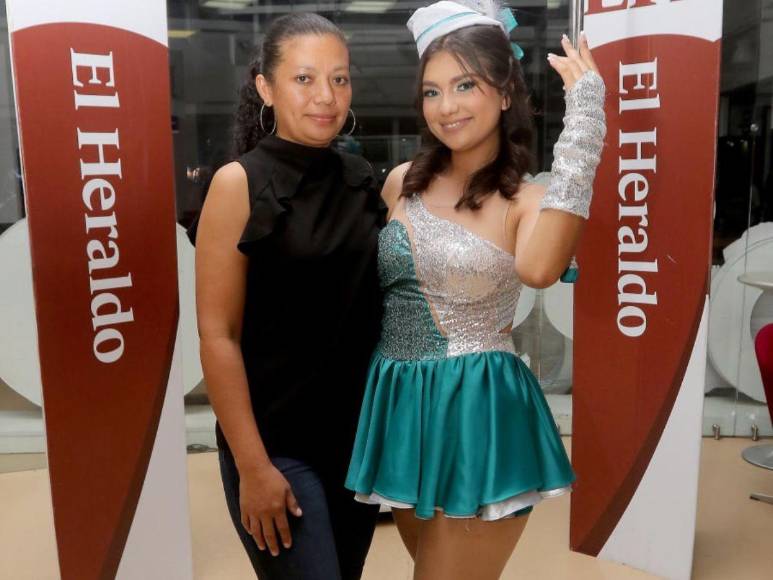 Futura arquitecta y talentosa en los deportes: Kimberly Flores del Instituto España Jesús Milla Selva, la reina de las palillonas 2023