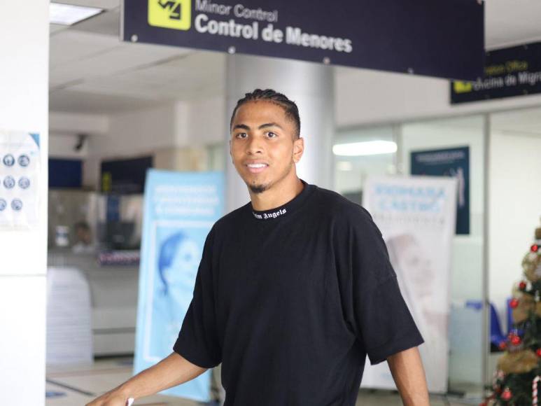 Así llegaron los legionarios a Honduras para entrenar y encarar a México