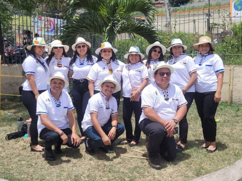 “Gracias por haber querido a mi hermano”: familia y amigos muestran pesar por director de kínder asesinado en la Ulloa