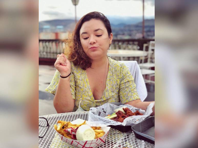 ¿Quién es María Elisa Casanova, la novia de Fausto Cálix, director de Aduanas?