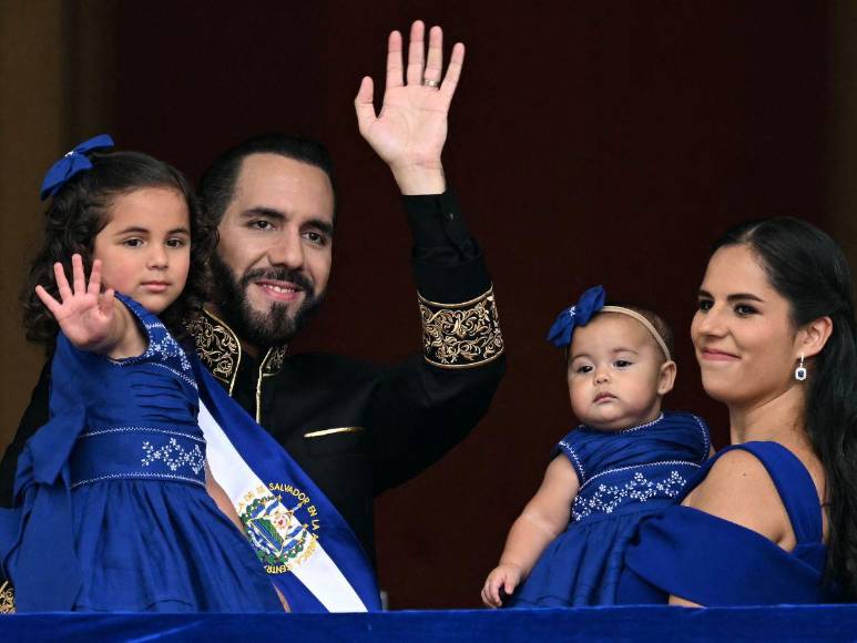 ¡Elegante y distinguido! Así lució Nayib Bukele en su segunda toma de posesión en El Salvador