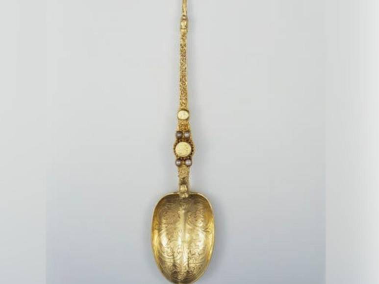 La cuchara y la ampolla, los protagonistas del momento más sagrado de la coronación de Carlos III