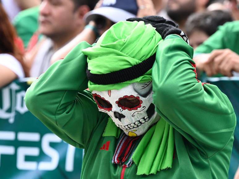 Rostros de dolor en aficionados tras eliminación de México en el Mundial de Qatar 2022