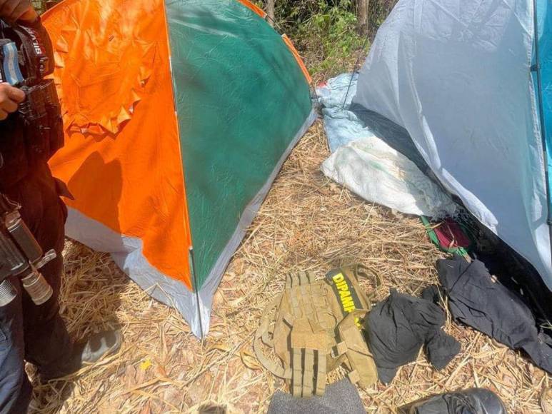 Así era el campamento de la Pandilla 18 en El Merendón; tenían indumentaria policial