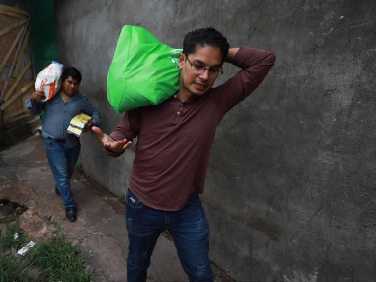 Esperanza, solidaridad y altruismo en entrega de víveres a Paula Viera