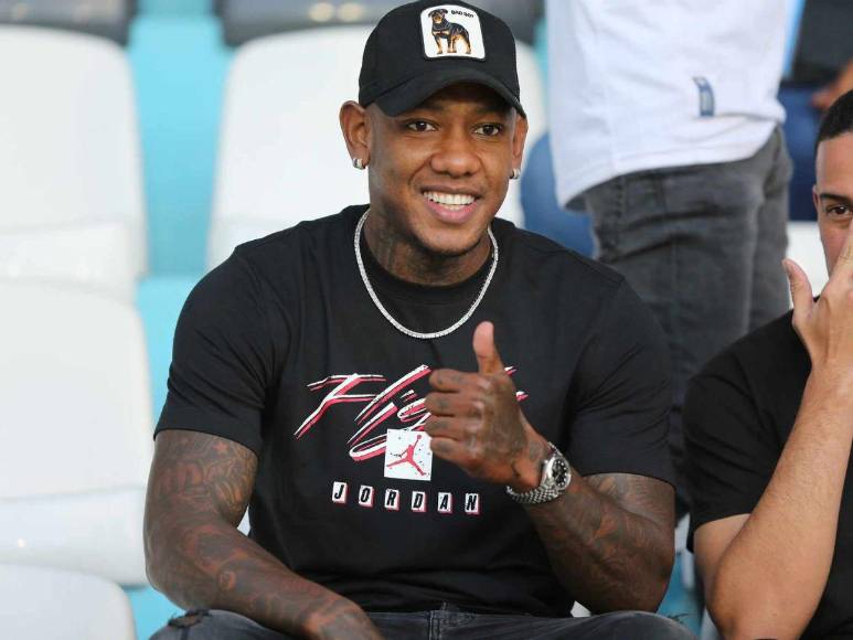 Así llegaron los legionarios a Honduras para entrenar y encarar a México