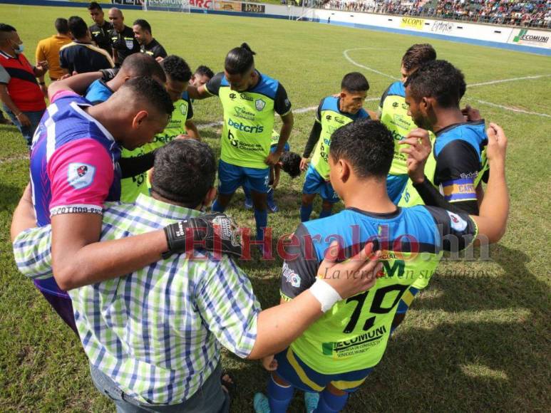 Fiesta, emotivas palabras y apoyo total: Así se vivió el debut de Potros en Liga Nacional