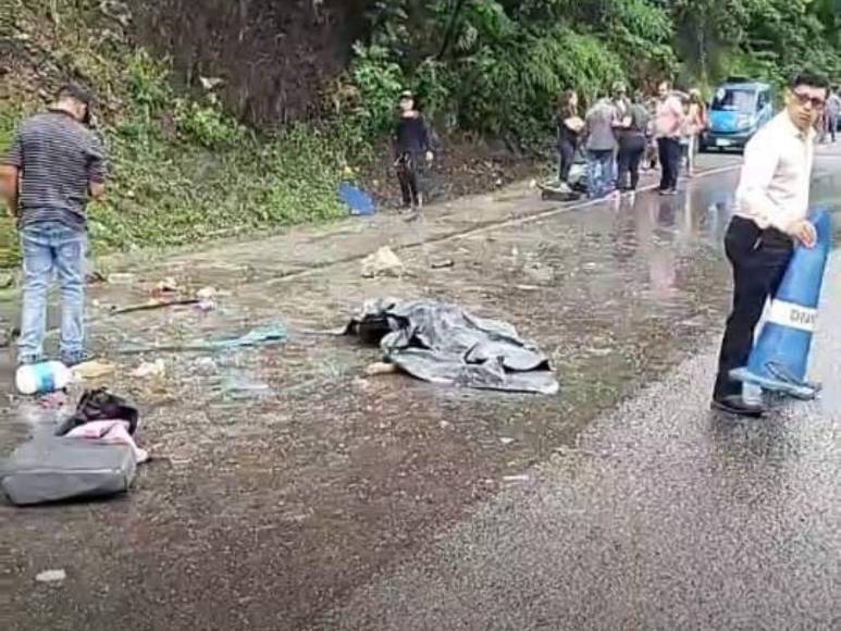 Imágenes del accidente de autobús en Taulabé; hay tres muertos y niños heridos