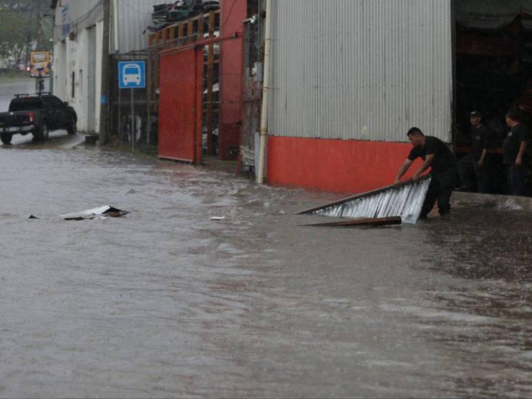 Imágenes del caos generado por las lluvias torrenciales en Tegucigalpa y Comayagüela