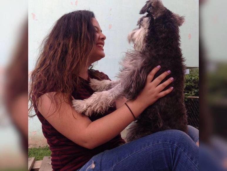 ¿Quién es María Elisa Casanova, la novia de Fausto Cálix, director de Aduanas?