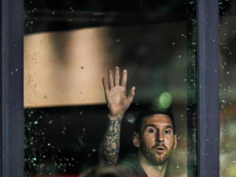 El sufrimiento de Messi en la grada durante la derrota del Inter ante el Houston Dynamo