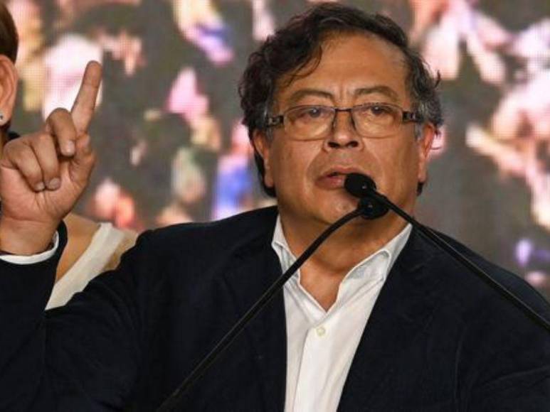 Pánico, muertos y heridos: Así fue el desplome de gradería en corrida de toros en Colombia