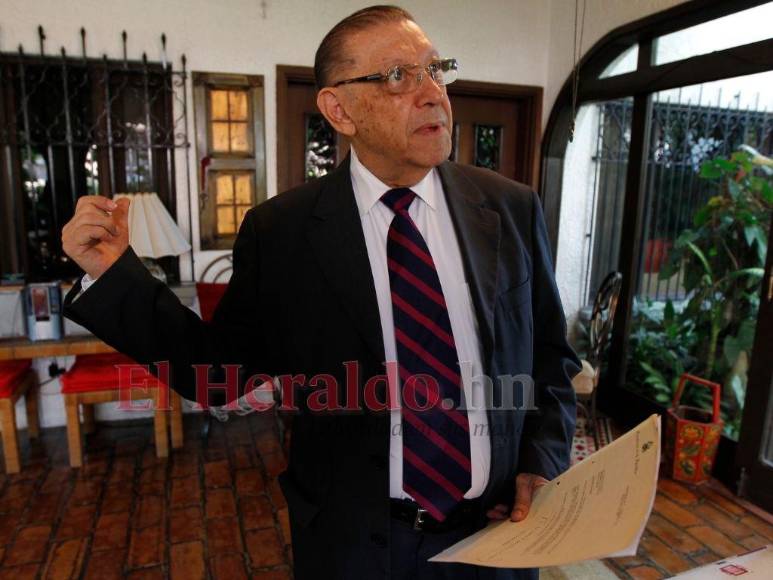 Destacado político, diplomático y analista: La trayectoria de Enrique Ortez Colindres