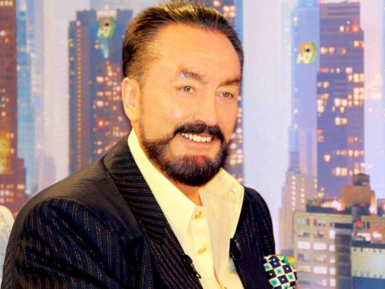 ¿Quién es Adnan Oktar, el telepredicador que ocultaba una red de explotación sexual?
