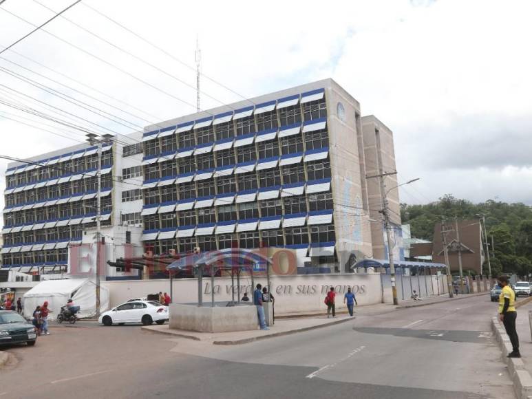 El colapso diario del Hospital Escuela es una bomba de tiempo (Fotos)