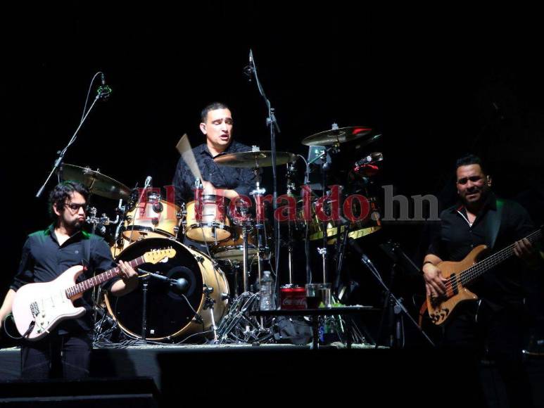 Baile, romance y el calor de los capitalinos: así se vivió el concierto de Galy Galiano y Charlie Zaa