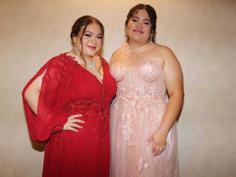 Prom 2024 de la Macris School: Una noche teñida de encanto y compañerismo