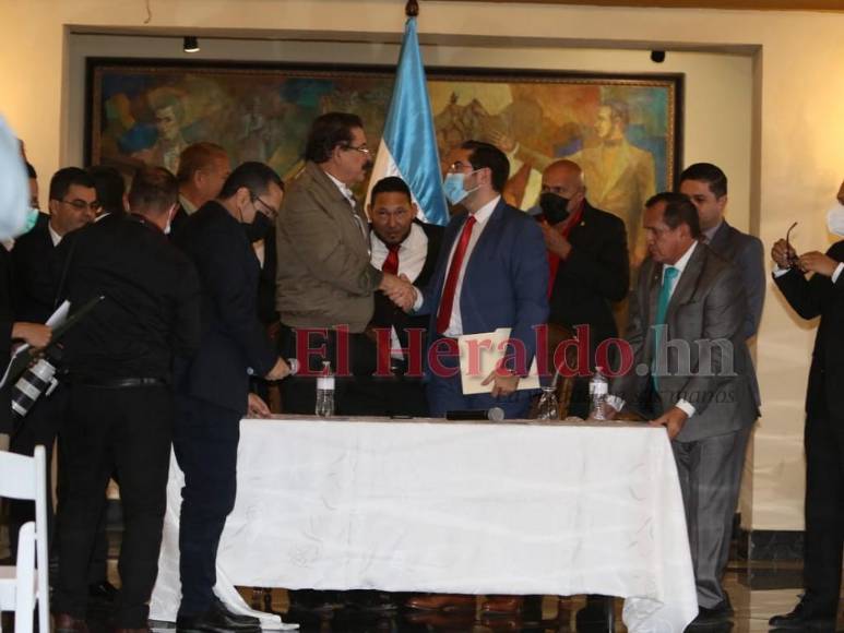 Con expectativas de resolver crisis, así fue el ambiente en reunión entre Mel Zelaya y Jorge Cálix (FOTOS)