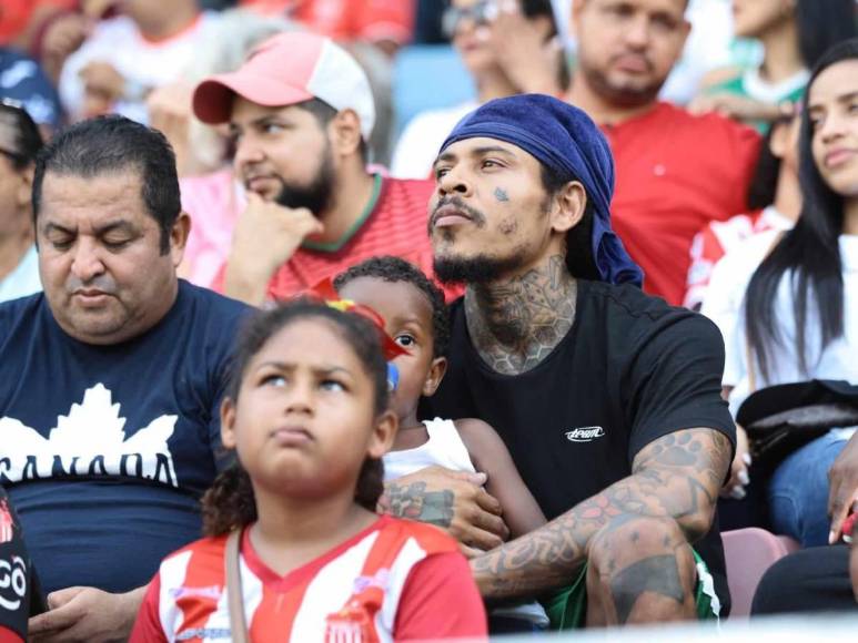 Henry Figueroa cumple su castigo y ahora está a la espera de ser habilitado por FIFA