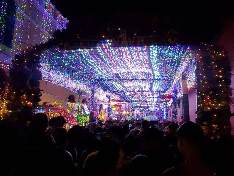 Comayagua brilla con su tradicional Paseo Navideño y da inicio a su Feria Patronal