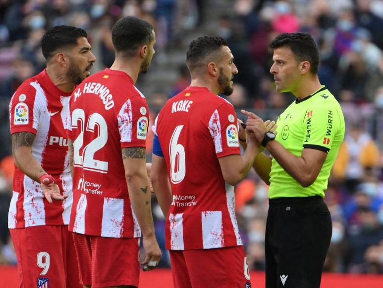 En imágenes: Locura azulgrana y decepción colchonera, así se vivió el Barça-Atleti