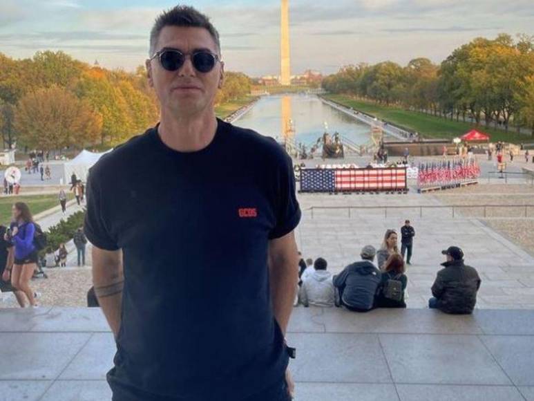 Conoce al atractivo padre de Dua Lipa que roba suspiros en redes sociales