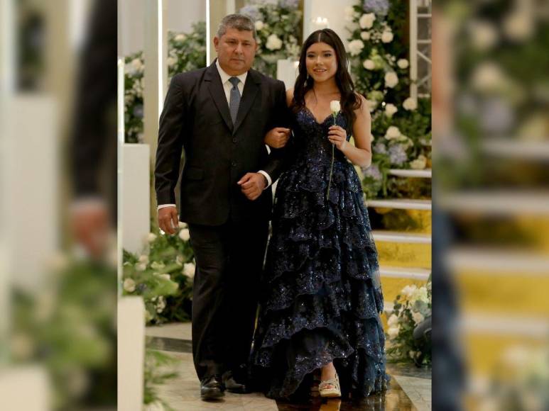 Sobriedad y elegancia en la Prom Night 2024 de Dowal School