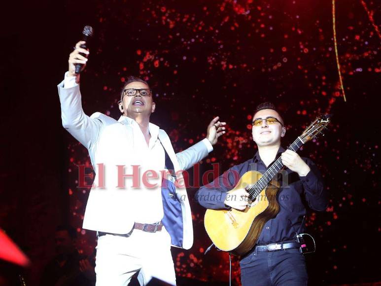 Baile, romance y el calor de los capitalinos: así se vivió el concierto de Galy Galiano y Charlie Zaa