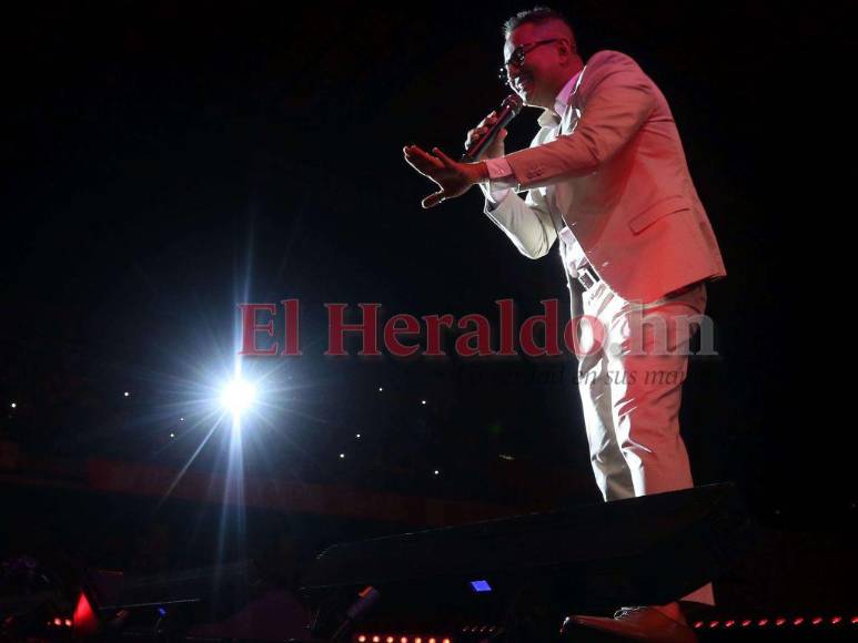 Baile, romance y el calor de los capitalinos: así se vivió el concierto de Galy Galiano y Charlie Zaa