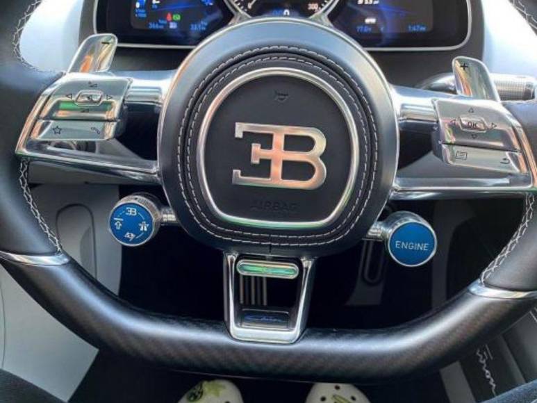 Así es el lujoso Bugatti que Bad Bunny estaría vendiendo para promocionar su nuevo tema