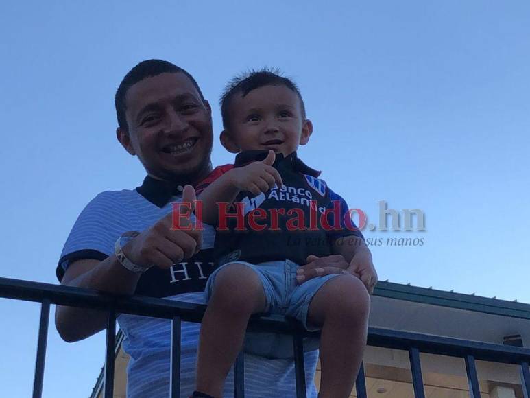 Carnaval blanco, leyenda invitada y ambientazo: Así se vivió el inicio de pretemporada de Olimpia en EEUU